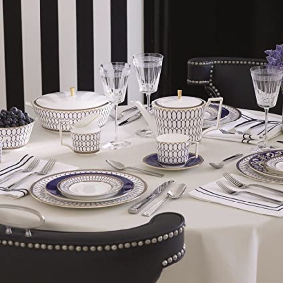 Wedgwood Renaissance Gold Sugar Bowl